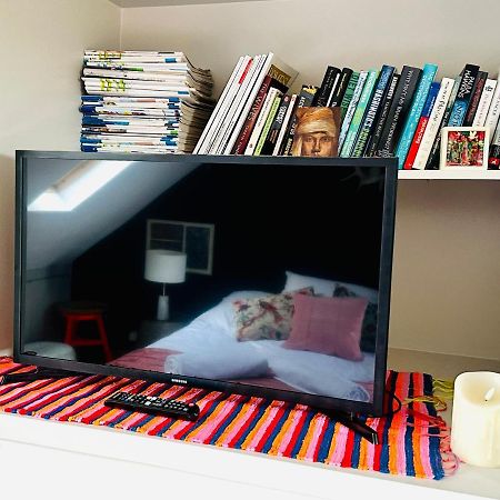 Heathers Loft Space Apartment London Exterior photo
